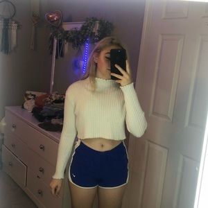 shein cropped long sleeves turtleneck .